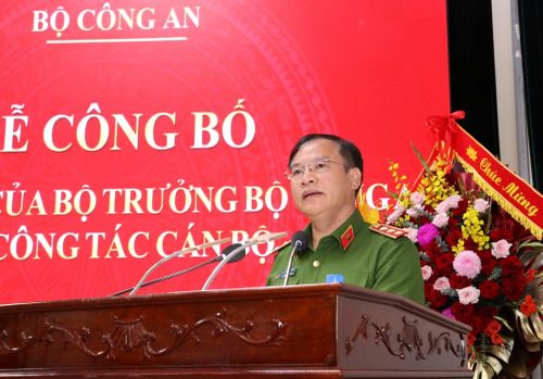Thứ trưởng Nguyễn Văn Long phát biểu giao nhiệm vụ tại buổi lễ.