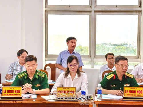 Ông Nguyễn Thanh Tùng, Chi cục trưởng Chi cục Thuỷ lợi, Chánh Văn phòng Ban Chỉ huy Phòng, chống thiên tai tỉnh Cà Mau, cho biết: Trung bình mỗi năm tuyến đê biển Đông bị sạt lở từ 50-100m.