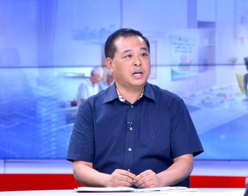 Ông Đinh Hồng Phong, Phó Giám đốc Sở Y tế Hà Nội trao đổi tại Chương trình. Ảnh: Viết Thành