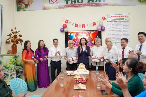 Mô hình “Cơ sở chăm sóc người cao tuổi ban ngày” tại xã Quốc Oai. Ảnh: Linh Phạm
