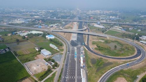 Đoạn cuối của đường Vành đai 3 TPHCM ở nút giao Mỹ Yên (xã Bến Lức, tỉnh Tây Ninh). Đây là nơi Vành đai 3 TPHCM sẽ kết nối vào cao tốc TPHCM-Trung Lương và cao tốc Bến Lức-Long Thành. Ảnh: Đ.Xá.
