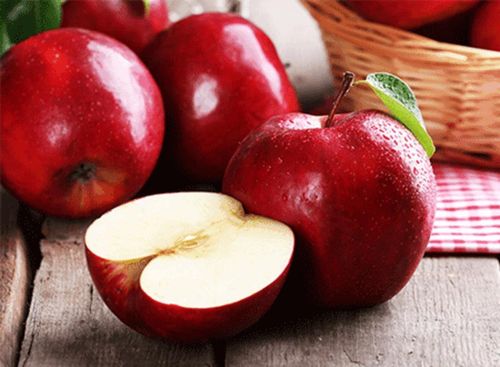  Táo rất giàu chất dinh dưỡng tốt cho sức khỏe thận, có thể trở thành món ăn nhẹ lành mạnh. Ảnh: Shutterstock. 