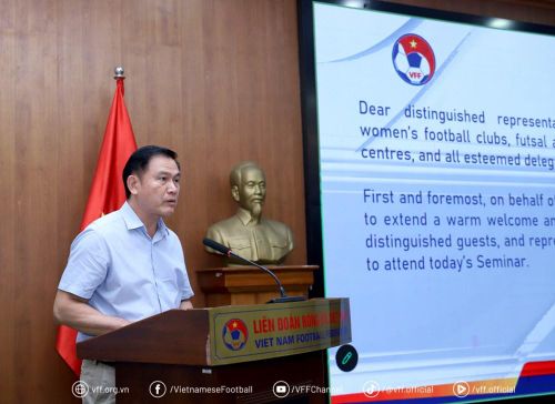Phó Chủ tịch VFF Trần Anh Tú phát biểu tại Hội thảo