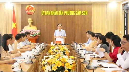 Hội nghị triển khai phát triển du lịch biển tại phường Sầm Sơn. Ảnh: Hoài Anh