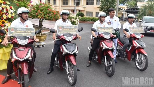 Lực lượng lấy mẫu xét nghiệm tại nhà của Bệnh viện Quân y 120.