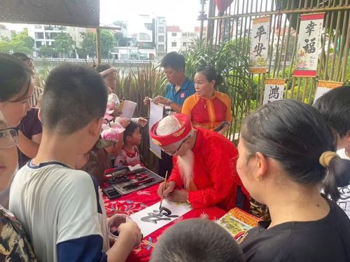 Góc ông đồ tại không gian 'Phúc Xá Bắc Biên - Tiếp nối mạch nguồn văn hóa'.