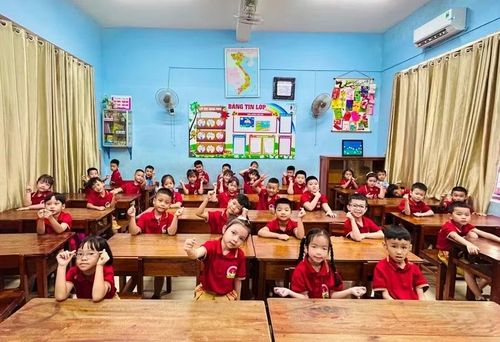 Học sinh Trường Tiểu học Vĩnh Ninh - đơn vị sẽ sáp nhập cùng Trường Tiểu học 8/3 và Trường Tiểu học Phường Đúc trên địa bàn phường Thuận Hóa.