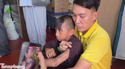 Người dân không khỏi đau lòng, bức xúc trước vụ việc.