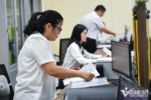 Bộ Nội vụ hướng dẫn mức phụ cấp chức vụ đối với người được giao phụ trách hoặc giao quyền cấp trưởng. Ảnh minh hoạ: Thạch Thảo.