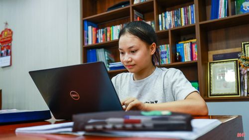 Khi bắt gặp một câu văn hay, tôi thường ghi vào một mục riêng để đọc lại khi cần. Những cách diễn đạt và vốn từ tích lũy qua từng trang sách giúp tôi rất nhiều khi viết văn, đồng thời tự tin hơn trong giao tiếp hằng ngày.