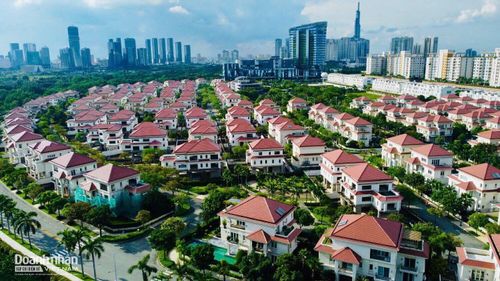  Trong thời gian tới, khi các tuyến đường chính được kết nối đồng bộ, cầu Thủ Thiêm 4 được triển khai và các công trình trung tâm hành chính, quảng trường trung tâm cùng những dự án bất động sản lớn tiếp tục được đầu tư, Thủ Thiêm được kỳ vọng sẽ ngày càng rõ nét vai trò là một trung tâm mới về tài chính, thương mại và dịch vụ của TP HCM.