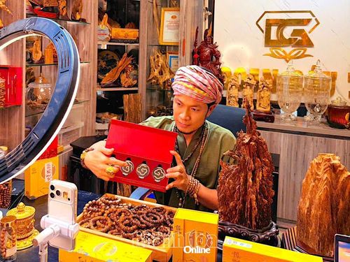 Sản phẩm trầm hương luôn nằm trong nhóm các sản phẩm chủ lực được bình chọn.