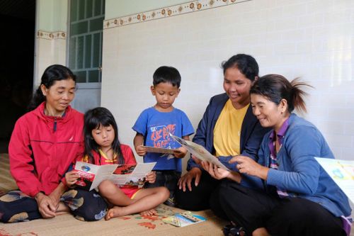 Tại các xã vùng xa, công tác tuyên truyền, đồng hành, sẻ chia luôn được các cấp Hội phụ nữ chú trọng