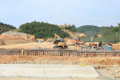 Tiến độ giải ngân vốn đầu tư công tại Lâm Đồng còn chậm, chưa tạo được hiệu ứng lan tỏa tích cực đến hoạt động sản xuất kinh doanh, cũng như thúc đẩy nhu cầu tín dụng