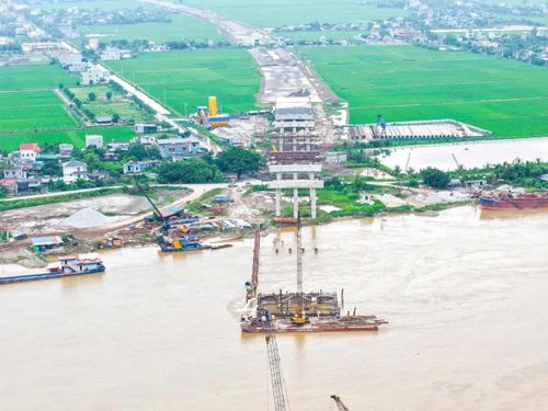 Cao tốc Ninh Bình - Hải Phòng có tổng chiều dài khoảng 60,9km, trong đó đoạn qua tỉnh Hưng Yên dài 33,3km; được đầu tư theo quy mô 4 làn xe hoàn chỉnh, tốc độ thiết kế 120km/h, tổng mức đầu tư gần 20 nghìn tỷ đồng.