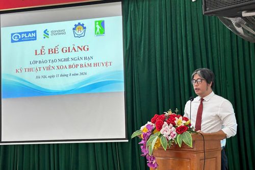 Phó Giám đốc phụ trách Trung tâm Giáo dục nghề nghiệp (Hội Người mù thành p hố Hà Nội) Nguyễn Trung Thái phát biểu. Ảnh: Khánh Linh