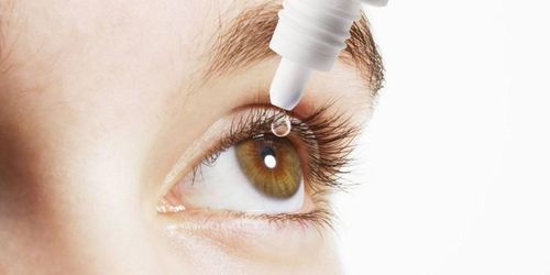 Nhìn rõ hôm nay không có nghĩa đôi mắt hoàn toàn khỏe mạnh – khám mắt định kỳ chính là cách bảo vệ thị lực lâu dài. Ảnh minh họa AI