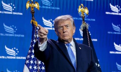 Tổng thống Trump cũng đề cập đến diễn biến giá dầu. Ông cho rằng giá dầu đang giảm, qua đó giúp người tiêu dùng Mỹ giảm bớt áp lực từ xung đột. “Mọi chuyện rồi sẽ ổn thỏa”, ông nói.