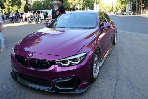  BMW M3 là mẫu sedan hiệu năng cao với nhiều thay đổi về thiết kế lẫn hiệu suất vận hành so với 3 Series. Mức giá của dòng BMW M3 F80 rơi vào khoảng 52.000 USD. 