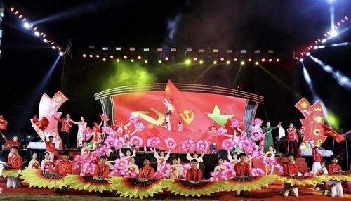 Các chương trình nghệ thuật đặc sắc sẽ góp phần tạo không khí rộn ràng, phấn khởi trong những ngày Tết Độc lập tại Than Uyên