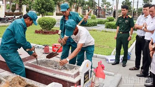 Từ ngày 4/8/2026 đến nay, các đơn vị lấy mẫu tiếp tục triển khai tại Nghĩa trang liệt sĩ thị xã Điện Bàn (cũ).