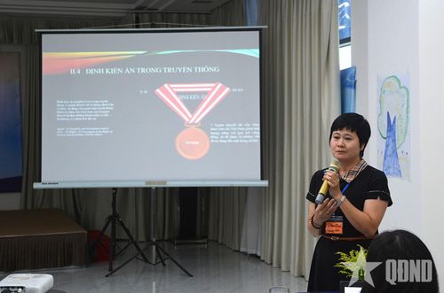  Bà Nguyễn Thị Thục Hạnh, nguyên Tổng biên tập Báo Phụ nữ Việt Nam, nguyên Ủy viên Ban chấp hành Hội Nhà báo Việt Nam chia sẻ về góc nhìn truyền thông cho NKT.