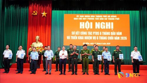 Lãnh đạo thành phố chứng kiến các đơn vị ký kết Hiệp đồng ứng phó sự cố, thiên tai, thảm họa và tìm kiếm cứu nạn trong công tác phòng thủ dân sự.