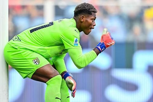 Phương án này xuất phát từ việc PSG hiện có Lucas Chevalier và Matvey Safonov trong khung gỗ. Vì vậy, Suzuki được xem là khoản đầu tư dài hạn, thay vì phương án sử dụng ngay lập tức.