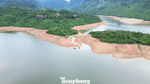Cùng với đó, các quy định về quản lý, sử dụng tài sản công đã thay đổi so với thời điểm dự án được hình thành. Qua rà soát, cơ quan chức năng cho rằng việc giao tài sản công cho Hợp tác xã dịch vụ du lịch Thanh niên Lộc Hòa khai thác trực tiếp mà không thông qua đấu giá là không còn phù hợp với quy định hiện hành.