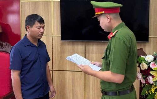 Nguyễn Duy Hưng bị khởi tố để điều tra về tội “Gây ô nhiễm môi trường”.