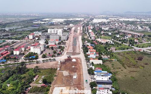 Trong dự án tuyến đường vành đai 2, hợp phần tuyến từ nút giao cầu Hải Thành đến nút giao Bùi Viện, dọc đường Hưng Đạo có tổng mức đầu tư khoảng 865 tỷ đồng. Đây là đoạn đường nối khu vực Dương Kinh với tuyến đường vành đai Bùi Viện ra QL5.
