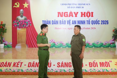 Công tác chuẩn bị cho "Ngày hội toàn dân bảo vệ an ninh Tổ quốc" tại TDP 30 phường Thành Sen diễn ra chu đáo, bài bản.