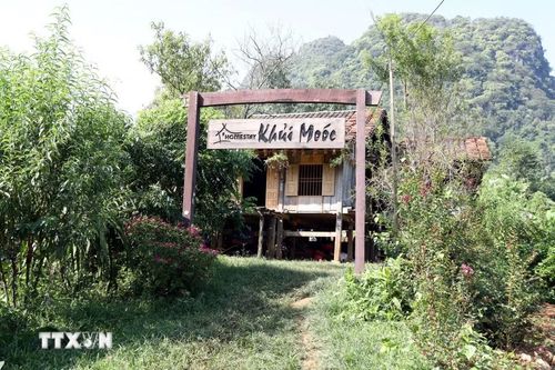 Có đường mới, người dân ở khu dân cư Lân Nóng, thôn Loi, xã Cai Kinh, tỉnh Lạng Sơn đã bắt tay vào làm du lịch cộng đồng, xây dựng các homestay để thu hút du khách về tham quan, nghỉ dưỡng. (Ảnh: Văn Đạt/TTXVN)