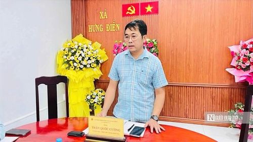 Phó Chủ tịch UBND xã Hưng Điền Trần Quốc Cường.