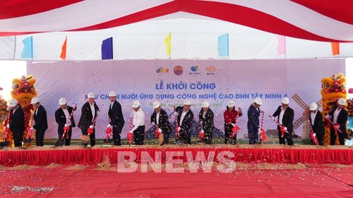 Dự án Khu chăn nuôi ứng dụng công nghệ cao DHN Tây Ninh 4 của Tập đoàn De Heus (Hà Lan) và Tập đoàn Hùng Nhơn khởi công tại xã Tân Hội, tỉnh Tây Ninh. Ảnh: Giang Phương – TTXVN