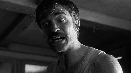 Màn đối đầu với Willem Dafoe trong The Lighthouse tiếp tục cho thấy khả năng biến hóa của Robert Pattinson với những vai diễn cực đoan về tâm lý. Ảnh: NSX.