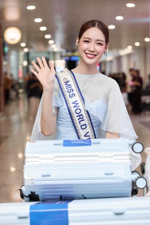 Bảo Ngọc đang giữ phong độ ổn định tại Miss World 2026.