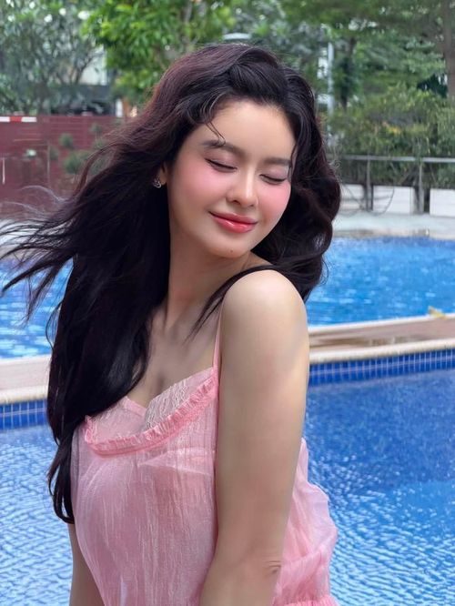 Gần đây, Trương Quỳnh Anh thường xuyên úp mở về chuyện tình yêu.