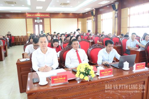 Các đại biểu dự hội nghị
