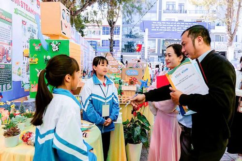 Ngày hội STEM của học sinh phổ thông Lâm Đồng