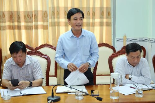 Phó Giám đốc Ban Quản lý dự án Đầu tư xây dựng số 2 Phan Đức Thanh phát biểu tại buổi làm việc