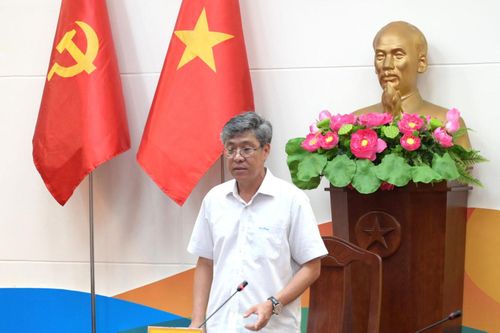 Phó Chủ tịch UBND tỉnh Nguyễn Minh phát biểu chỉ đạo tại cuộc họp