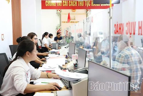 Trung tâm Phục vụ hành chính công xã Đoan Hùng chú trọng chuyển đổi số, nâng cao chất lượng phục vụ Nhân dân.