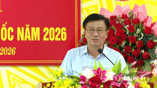 Đồng chí Đào Mạnh Hùng, Phó Chủ tịch Thường trực Uỷ ban MTTQ Việt Nam tỉnh phát biểu chỉ đạo tại ngày hội - Ảnh: Đ.A
