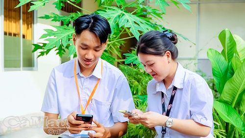 Người dùng MXH, nhất là giới trẻ cần trang bị cho mình những kỹ năng, kiến thức cần thiết để nói đúng, chia sẻ đúng và hành xử đúng quy định nhằm giúp mỗi người bảo vệ chính mình trước những rủi ro pháp lý.