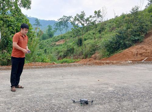 Người sử dụng UAV phải tuân thủ nghiêm các quy định về khu vực bay, thời gian bay, độ cao bay, phạm vi hoạt động. Ảnh: N.Lộc