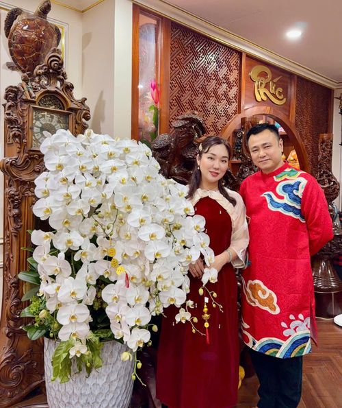 NSND Tự Long và vợ.