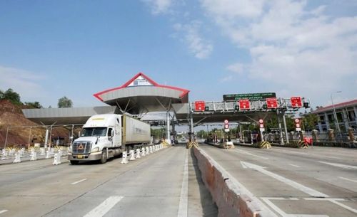Trạm thu phí Km93+160, Quốc lộ 1. Ảnh: Phi Long