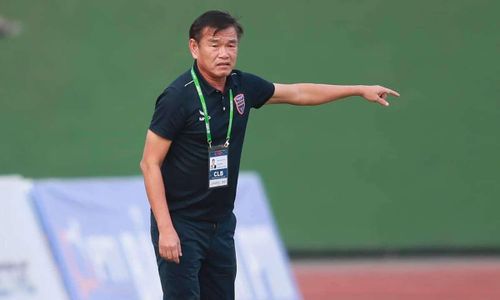 HLV Phan Thanh Hùng là nhà cầm quân tài ba của bóng đá Việt Nam. Ảnh: VFF