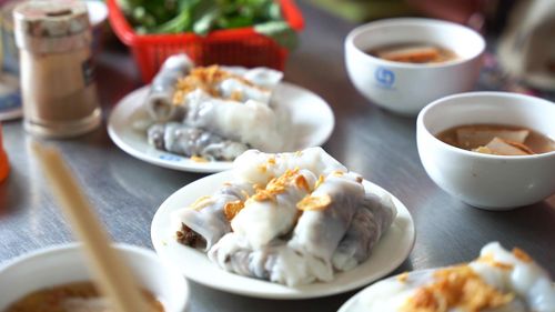 Bánh cuốn Thanh Trì không chỉ là một món ăn quen thuộc mà còn là một phần ký ức, giá trị văn hóa của phường Vĩnh Hưng. Ảnh Nguyễn Công